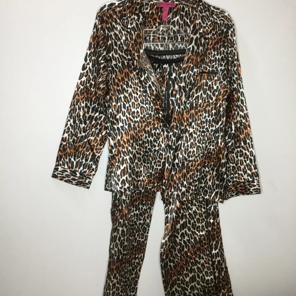 BETSEY JOHNSON Leopard Print Pajama Set Top & Bottom 30” Inseam Drawstring M - Picture 1 of 8